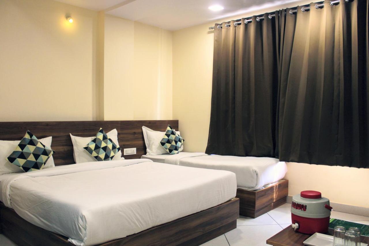 Maruti Group Of Hotels - Shri Naman นาถดวารา ภายนอก รูปภาพ