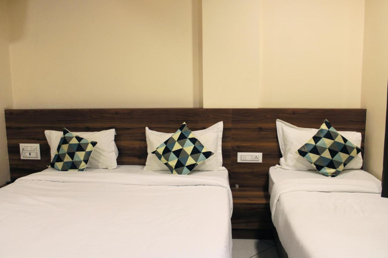 Maruti Group Of Hotels - Shri Naman นาถดวารา ภายนอก รูปภาพ