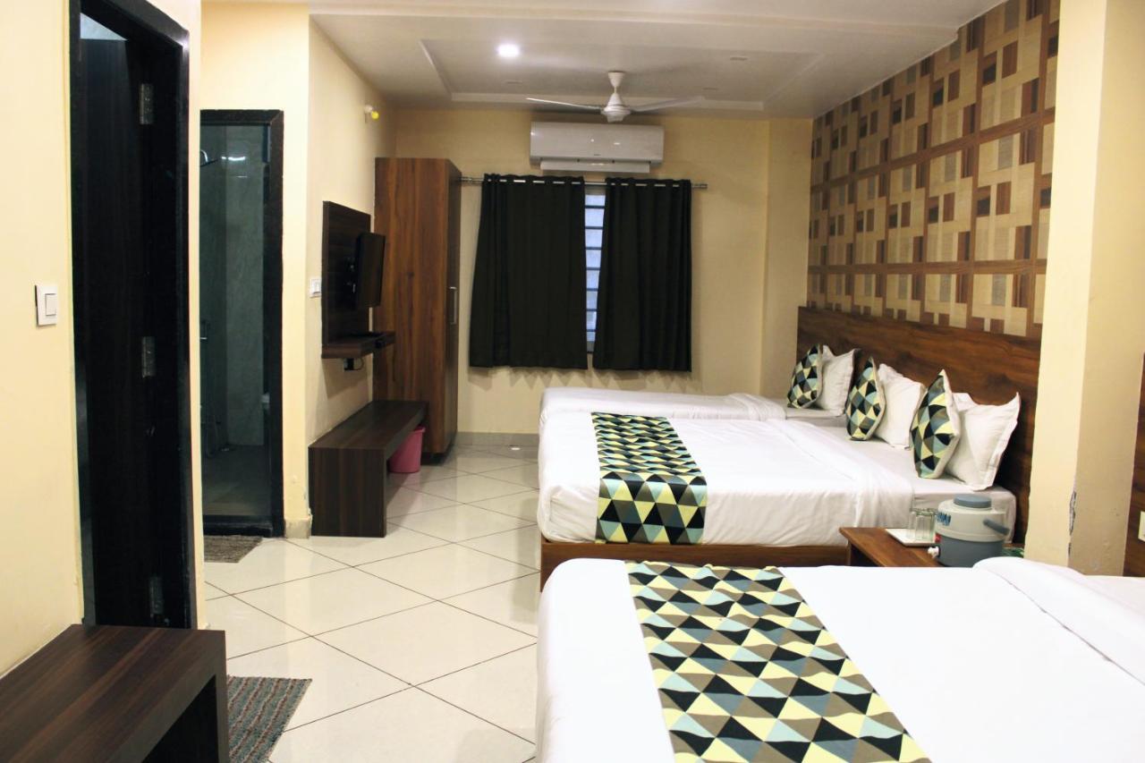 Maruti Group Of Hotels - Shri Naman นาถดวารา ภายนอก รูปภาพ