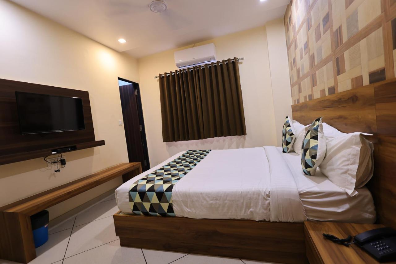 Maruti Group Of Hotels - Shri Naman นาถดวารา ภายนอก รูปภาพ