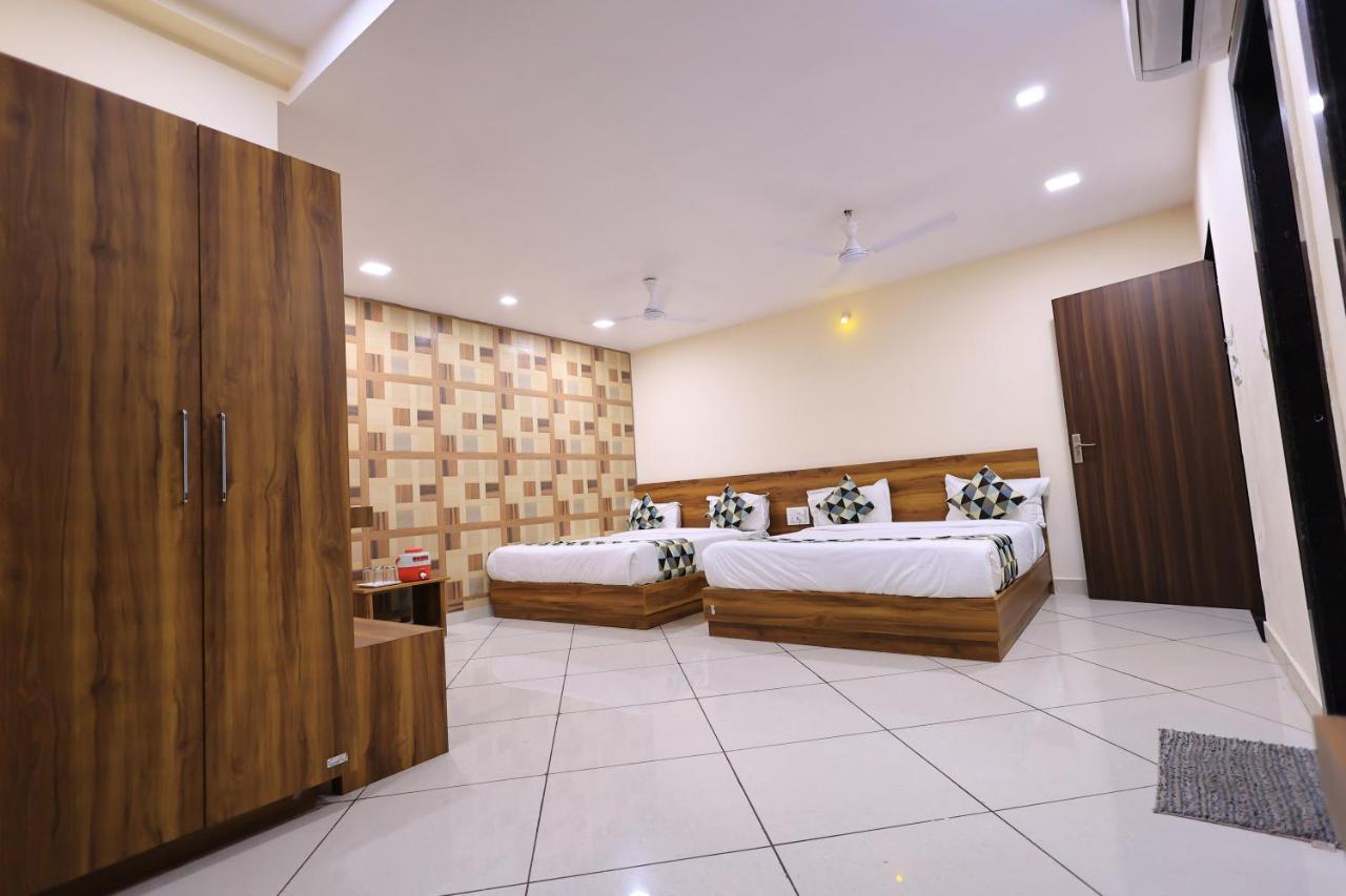 Maruti Group Of Hotels - Shri Naman นาถดวารา ภายนอก รูปภาพ