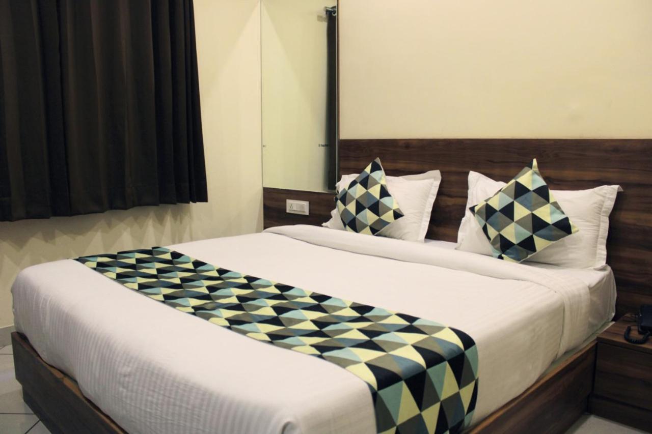 Maruti Group Of Hotels - Shri Naman นาถดวารา ภายนอก รูปภาพ