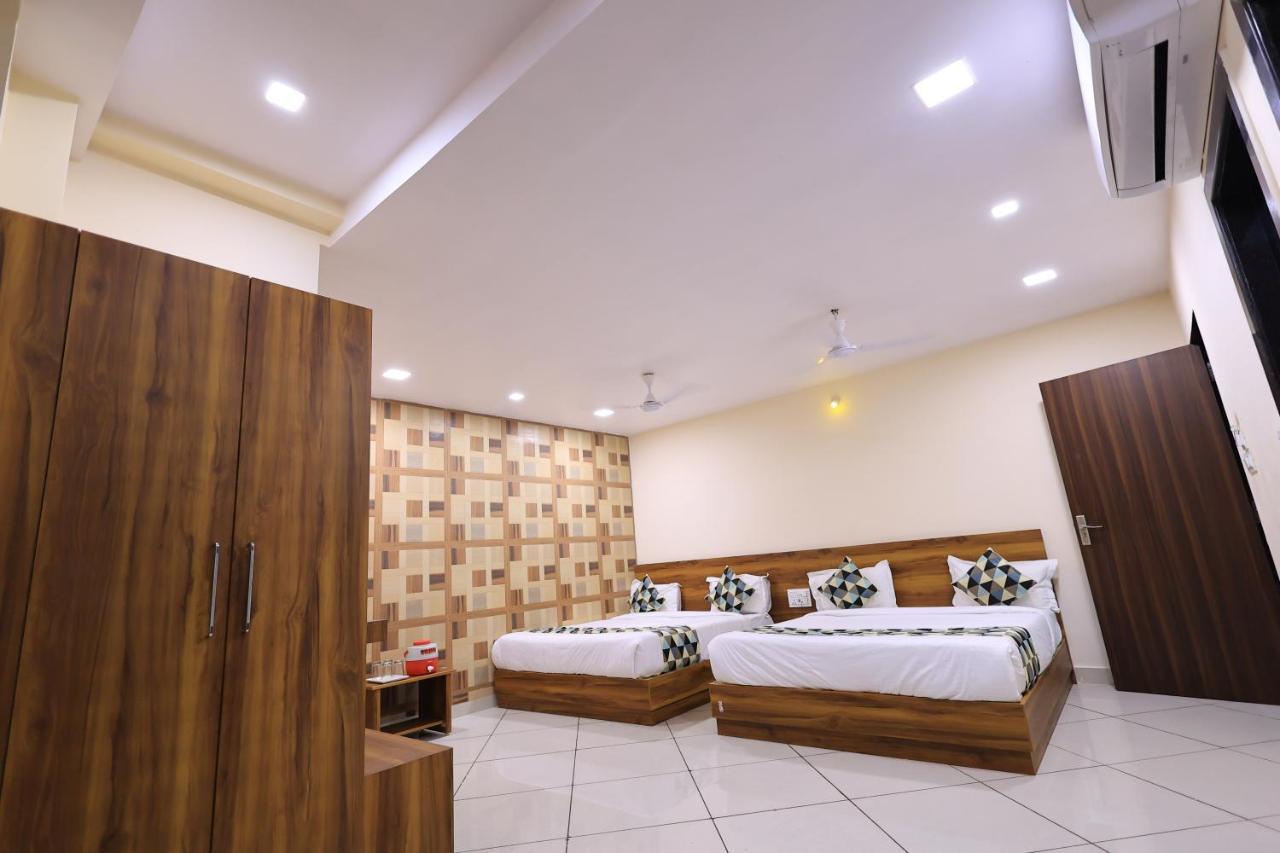 Maruti Group Of Hotels - Shri Naman นาถดวารา ภายนอก รูปภาพ