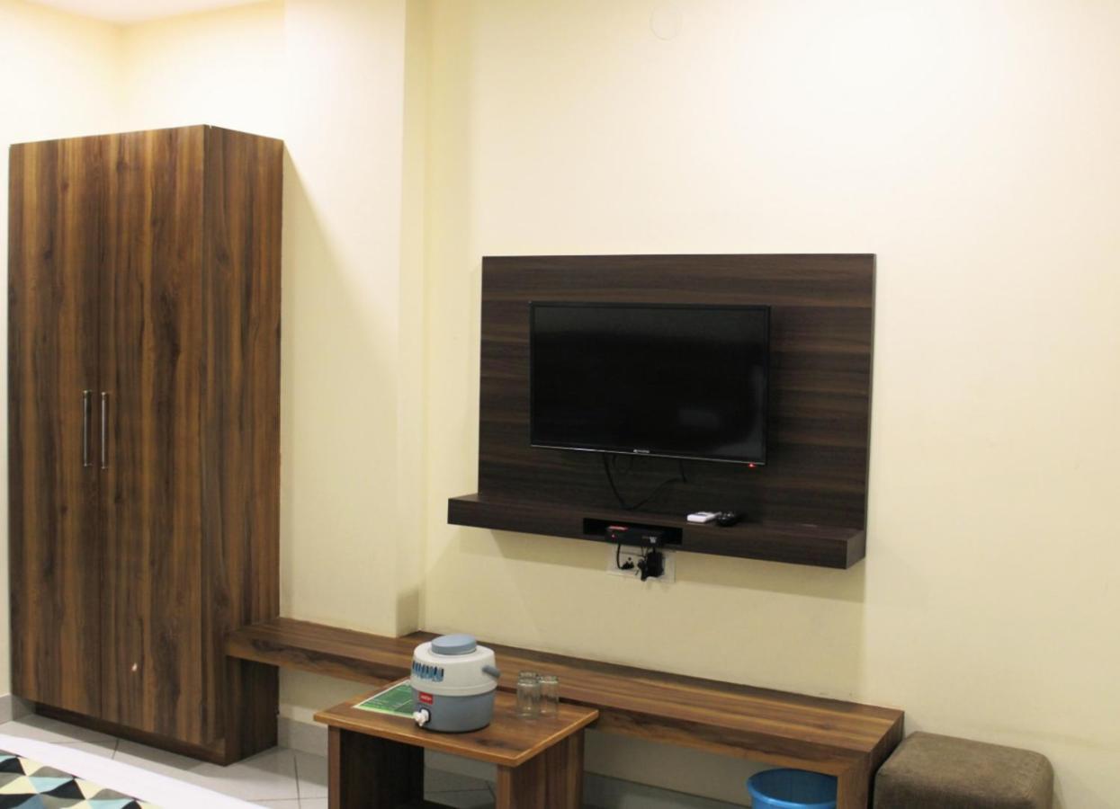 Maruti Group Of Hotels - Shri Naman นาถดวารา ภายนอก รูปภาพ